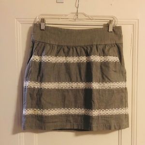 Banana Republic Gray and white summer skirt!
